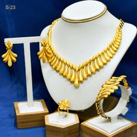 Indian Bridal Gold Plated Jewelry Set For Women Nigerian African 24K Gold Color Pendant Necklace Earring Set Dubai Party Gifts