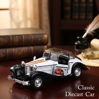(Bagged) 1/43 scale antique-style die-cast pullback car, boy's toy, metal die casting