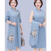 2026 Mother Autumn Dress Two-Piece New Temperament Windbreaker Wedding Dress Middle-Aged And Elderly Women's Spring Knitted Coat