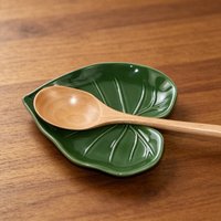 Ceramic Leaf Shape Spoon Rest Green Heart Leaf Porcelain Spoon Holder For Kitchen Countertop Utensil Rest Small Dish Table Decor
