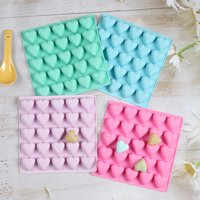 Three-dimensional Heart-shaped Chocolate Silicone Mold Ice Grid Mold Mousse Soft Candy Baking Mold