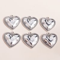Leslie 10pcs 21*21mm Big Antique Silver Color Love Hearts Charms for Pendants Necklace Jewelry Findings Handmade Accessories