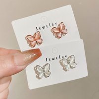 Korean Fashion Butterfly Magnetic Ear Clip For Women No Punching No Ear Hole Earrings Sweet Opal Zircon Stud Earrings Girls Gift