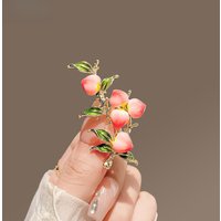 Cute Colorful Peach Brooch for Women Fashion Sweet Enamel Pin Flower Lapel Pin Casual Weddings Clothes Jewelry Gift