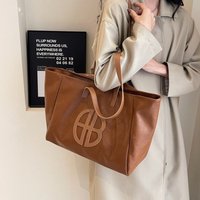 Women's Crossbody-Bag Made Of Premium Leather Boasting Trendy High-End Paris Daily Modern Look