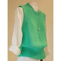 Stylish Green Knitted Sweater Vest Women's Sleeveless round Neck Layering Outerwear Spring Autumn Fashion Trend 2024