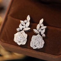 Huitan Romantic Flower Design Dangle Earrings for Women Silver Color Luxury Trendy Wedding Party Female Accessories New Jewelry