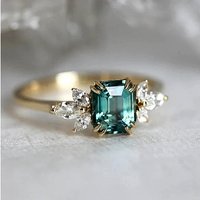 Vintage Exquisite Green Rectangular Synthetic Zirconia Golden Plated Ring for Women Elegant Classic Banquet Jewelry Accessories