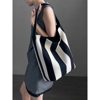 2024 New Stripe Wide Shoulder Canvas Tote Bag Women's Large Capacity Casual Simple Commuting Single Shoulder Bucket Bag Versatil