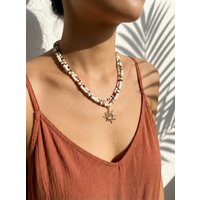2pcs Boho Coconut Shell Wood Beads Necklaces Set for Women Men Vintage Sun Pendant Necklaces Summer Beach Party Jewelry Gifts
