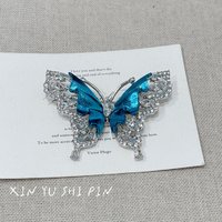 Delicate Rhinestone Blue Velvet Butterfly Brooches For Women Fashion Crystal Animal Pins Jewelry Party Gift Suit Office Decor