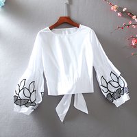 Korean-style high-waisted short, elegant embroidered lantern sleeves, chic and versatile, slimming and stylish women's pullover