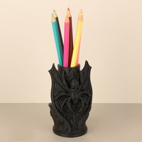 Cross-Border Gothic Skull and Spider Carved Pen Holder For Desktop Stationery and Makeup Brush Storage Scenario