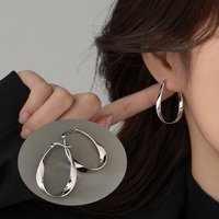 Silver Color Geometric Twisted Hoop Earrings for Women Mobius Strip Compact Earring Femininity Ear Euckle Jewelry Accessorie