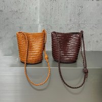 Handcrafted Leather Woven Bucket Bag Women's Retro Crossbody Small Tote Shoulder Bag Fashionable Chinese Production