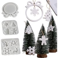 Christmas Series Hanging Pendant Silicone Mold DIY Resin Gypsum Mould Christmas Tree Deer Gloves Snowflake Home Decor Supplies