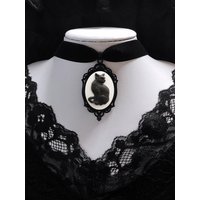 Gothic Retro Cat Rose Crow Pendant Velvet Collar Necklace for Women Punk Hallowmas Party Collar Chain Jewelry Accessories Gifts