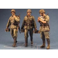 1/35 Resin figure unpainted model kit, military theme, German soldiers (3 people), unassembled and unpainted GK