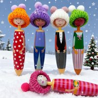 Christmas Doll Ballpoint Pen, Cute Cartoon Gel Pen 0.5mm Blue Ink, Suitable for Business Home or Office Supplies.