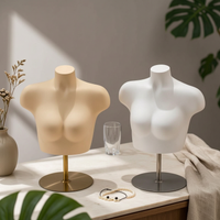 Mannequin de présentation de lingerie en plastique rigide, buste féminin, mannequin de présentation durable avec support empilable