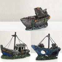 1Pc Retro Aquarium Fish Tank Landscape Wreck Ship Decoration Hollow Cave Resin Boat Statues Ornament Accessories for Fish Hiding