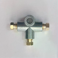 1Pcs Zinc Alloy Brake Line 3 Way T Piece Brake Pipe Connector With 3 X M8/M10 Male Short Nut For Car Brake Hoses Car Accessories