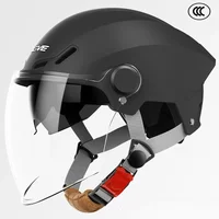 3C-Zertifizierter Leichtgewichtiger Sommer-Sonnenschutz Halbhelm UV-Beständiger Elektroroller-Helm Unisex Atmungsaktiver Sicherheitshelm