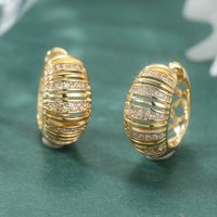 Unique Design Synthetic White Cubic Zirconnia Chunky Hoop Earrings For Women Fashion Golden Color Simple Style Earrings Jewelry