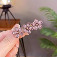 Super Fairy-Like Sweet Crystal Flower Hairpin, Small Side Bangs Clip, Fashionable and Elegant Duckbill Clip, New Light Luxury Hair Accessory