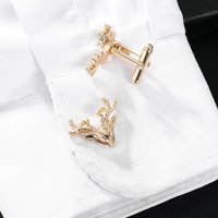 2Pcs/Set Winter Elk Deer Head Shaped Mens Cufflinks Golden Silvery Tones Reindeer Animal Cuff Button Christmas Jewelry