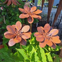 Metal three-dimensional flower decoration, rust garden decoration, rust decoration, suitable for garden
