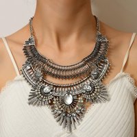 1 PCS Vintage Rhinestone Statement Necklace Exquisite Alloy Ethnic Style Jewelry Choker Bohemian Necklace Accessory