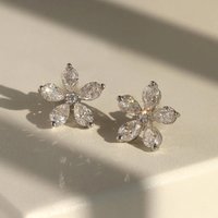 Huitan Fancy Crystal Flower Stud Earrings for Women Exquisite Ear Piercing Accessories Silver Color Fancy Gift Trendy Jewelry