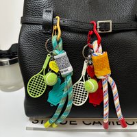 Alloy "V" Hand Gesture a Heart-Shaped Keychain Tennis Set Bag Pendant Handmade Rope Phone Charm Decoration Gift
