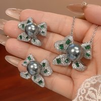 Elegant Flower Shaped Jewelry Grey Pearl Pendant Necklace Earrings with Green Gemstones Trendy Women's Party Accessories Gift