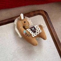 ZAKOL Cute Fabric Pink Plaid Pony Cartoon Stuffed Embroidered Animal Brooch Accessor For Clothing Accessories