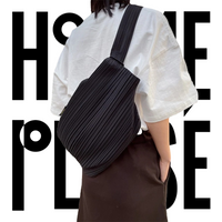 Pleated Shoulder Messenger Bag 2025 Fashion Design Luxury Brand Teacher Vintage Fashion Vagrant Bag Men's And Women's Handbag