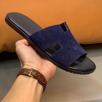 Fashionable Men's Sandals Summer 2025 Slip-On Beach Slippers Lightweight Luxury Trendy Flat Heel Breathable Smooth Leather