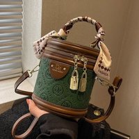 2026 New High Quality Small Bag Women Autumn Winter Niche Design Crossbody Bag Popular Women's Portable Bucket Bags with Ribbons