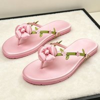 Luxury Brand Flip Flops Women Pink Flower Decorated Satin Split Toe Sandals Summer Comfortable Soft Sole Beach Designer Shoes