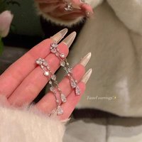 This fashionable heart-shaped and teardrop-shaped pendant earrings are exquisite jewelry accessories specially designed for wome