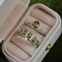 Creative Fresh Retro Olive Green Series Emerald gem Ring for Women silver 925 Luxury Exquisite and High quality Wedding Jewelry
