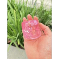 A simulated gift for adult office decompression ice kneading music. Ocean shell slow rebound toy,
