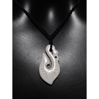 GX034 New Zealand Maori jewelry handmade yak bone Manaia pendant Primitive tribes totem amulet Hawaii pendant for gift