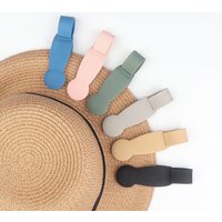 Travel Backpack Handbag Magnetic Cap Clip Portable Magnetic Anti-Lost Silicone Cap Clip Hand-Free Sun Hats Holder On Bag
