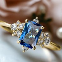 Huitan Elegant Geometric Blue Cubic Zirconia Women Rings for Wedding Gold Color Luxury Lady Ring Engagement Party Trendy Jewelry