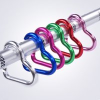 6pcs Durable Heart-Shaped Carabiner Keychain Clip for OutdoorAdventures - Perfect for Camping, Hiking and Travel