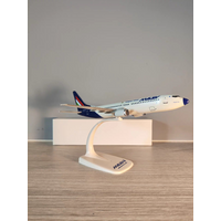 1:200 Scale Model Marabu/Play/Vueling/A320neo Austrian/ Transavia Air Airline Aircraft Assembly Plane Airplanes Collection Gifts