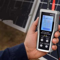 Solar PV Panel Tester MPPT Pmax/Vmax/Imax 0-800W 60V 35A Manual/Auto Mode 2.8"TFT for Solar System Maintenance HP-9000D