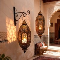 Moroccan Style Vintage Hollow Candlestick Metal Frame Decorative Wind Lamp Candle Holder Luxury Candle Lantern Atmosphere Props